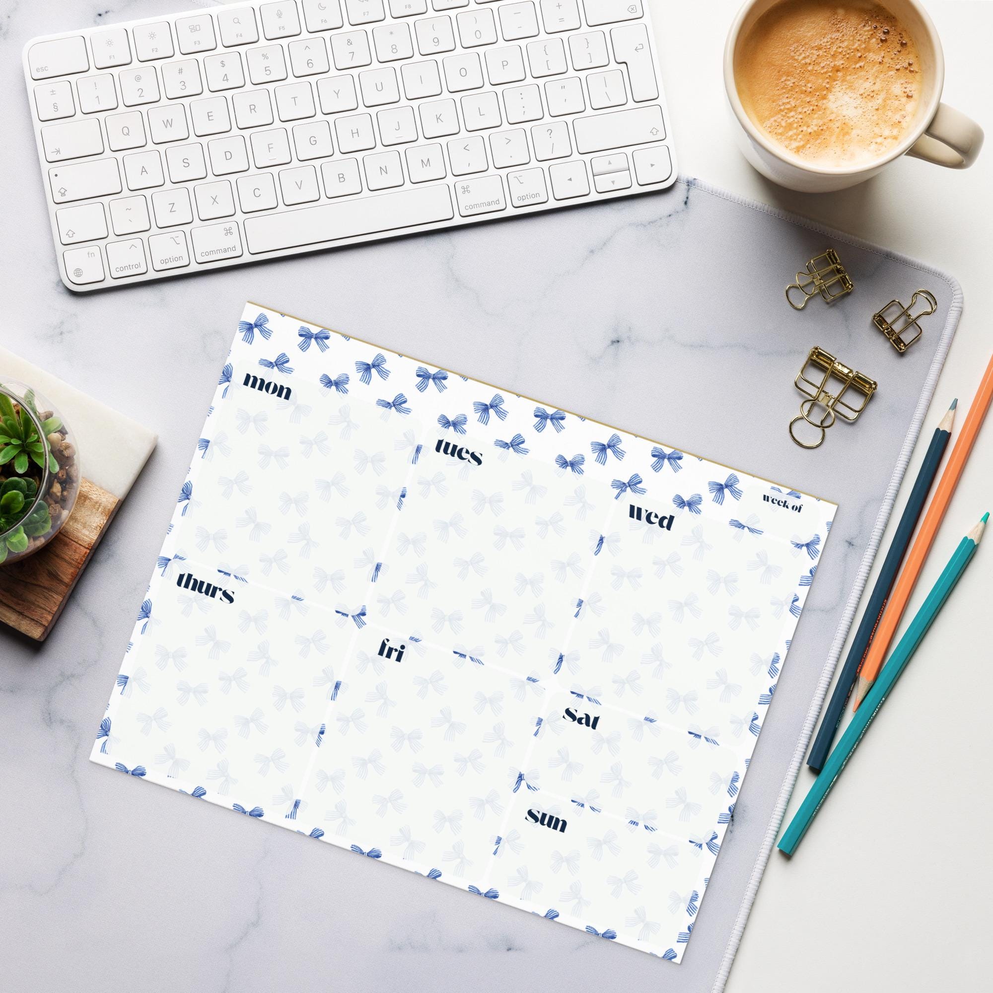 Blue and White Bows Undated Weekly Planner Notepad